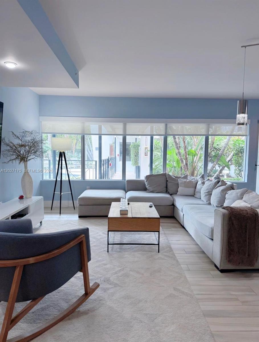 2135 Washington Ct #7, Miami Beach FL 33139
