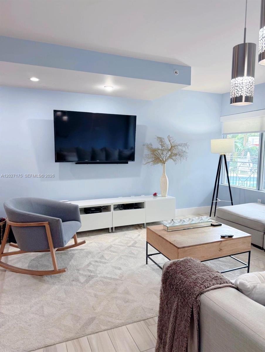 2135 Washington Ct #7, Miami Beach FL 33139