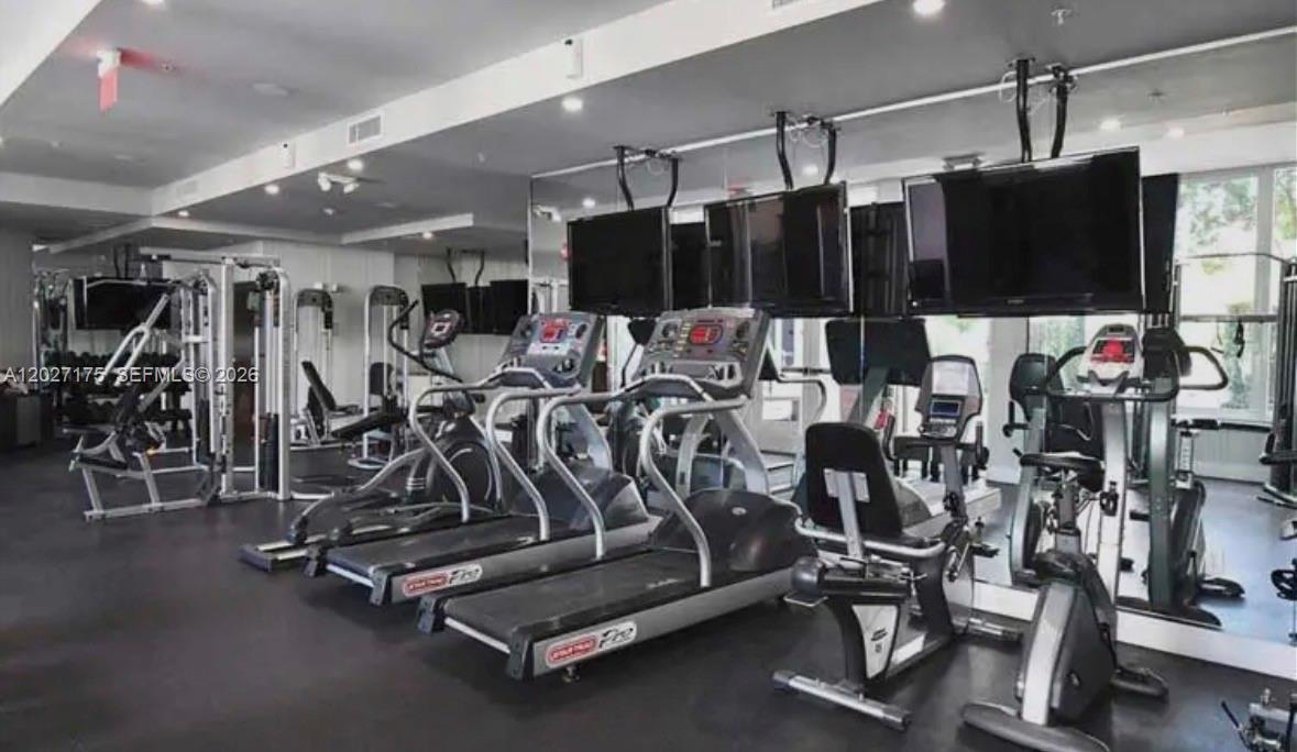 2135 Washington Ct #7, Miami Beach FL 33139