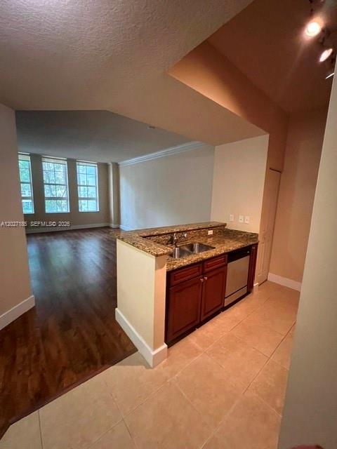 3001 NE 185th St #218, Aventura FL 33180