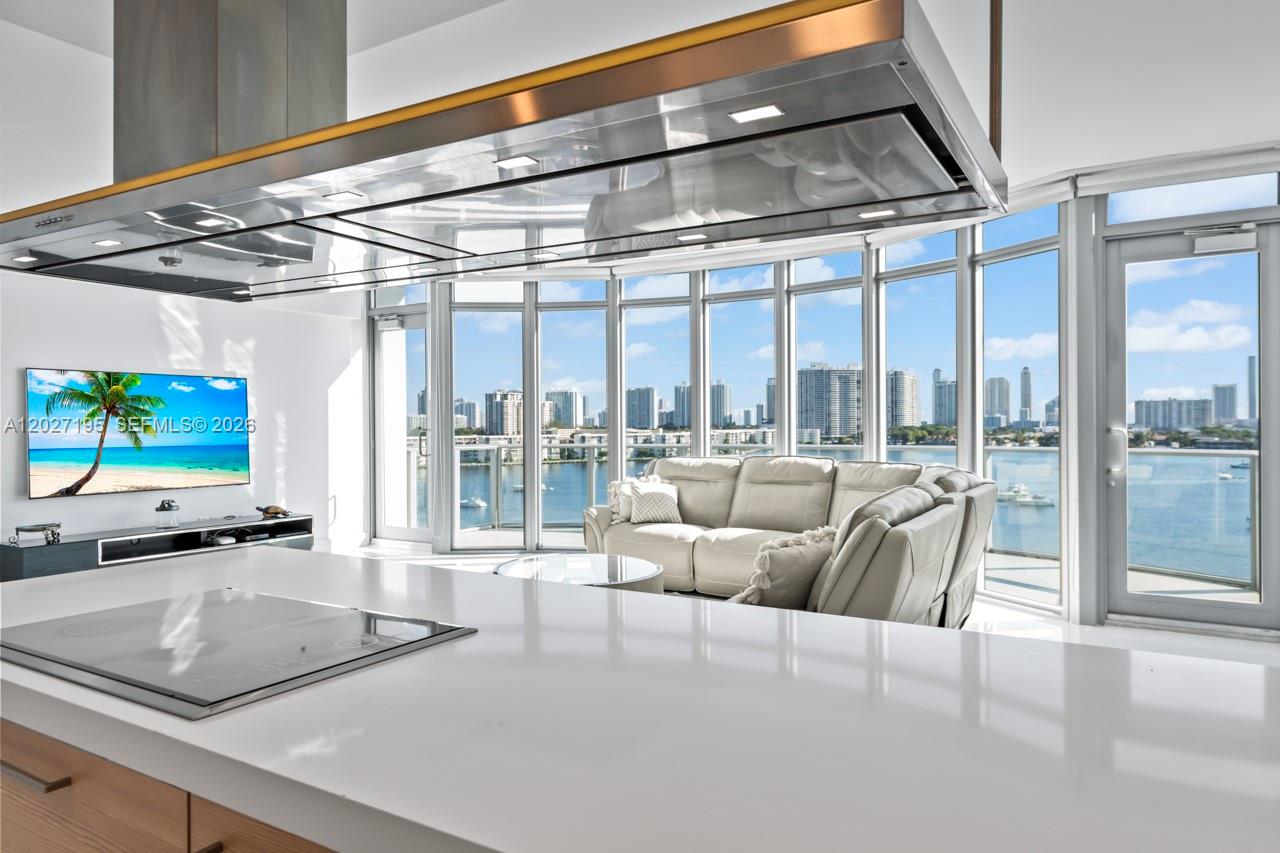 17301 Biscayne Blvd #811, North Miami Beach FL 33160