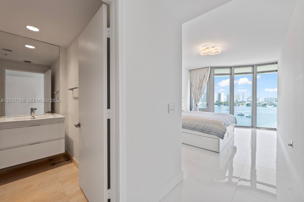 17301 Biscayne Blvd #811, North Miami Beach FL 33160