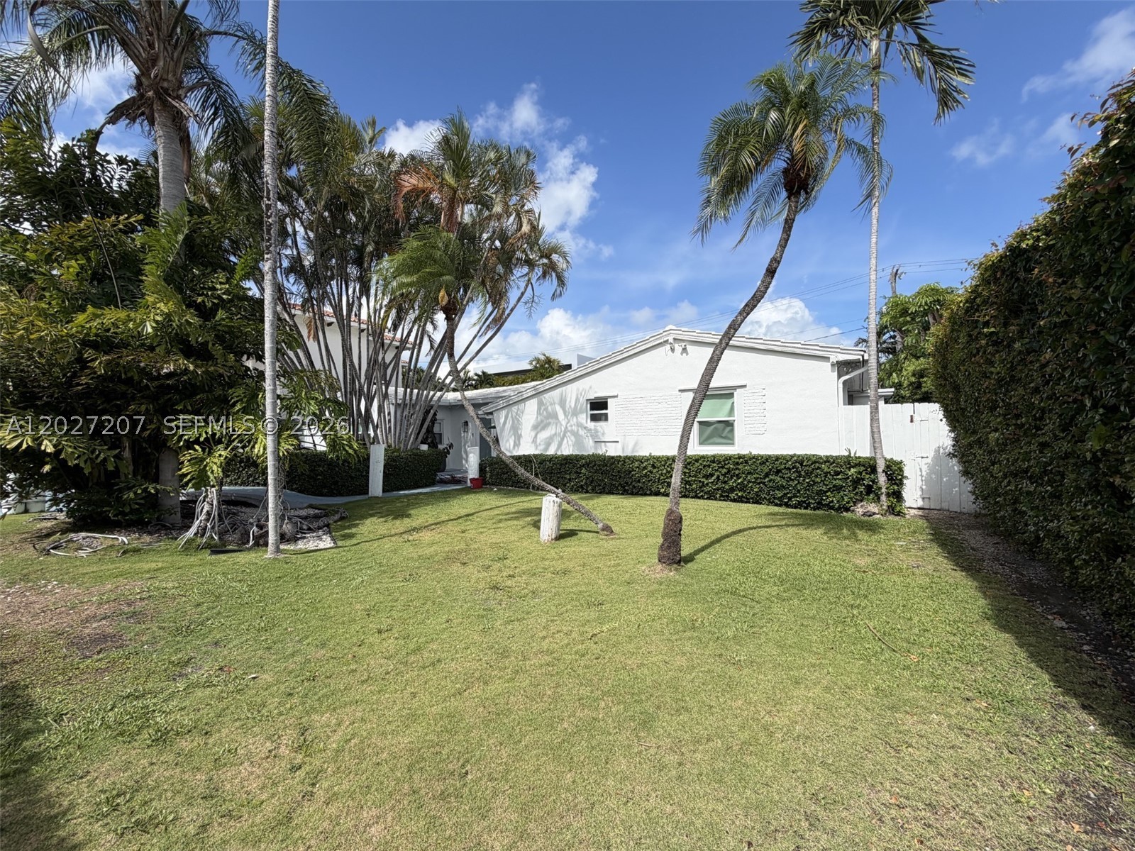 665 Allendale Rd, Key Biscayne FL 33149