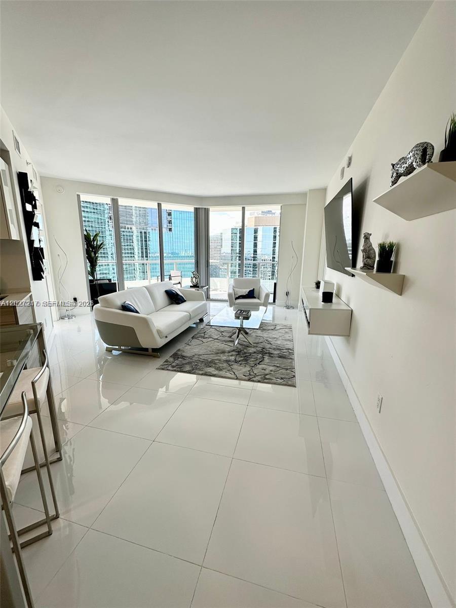 1300 Brickell Bay Dr #3101, Miami FL 33131