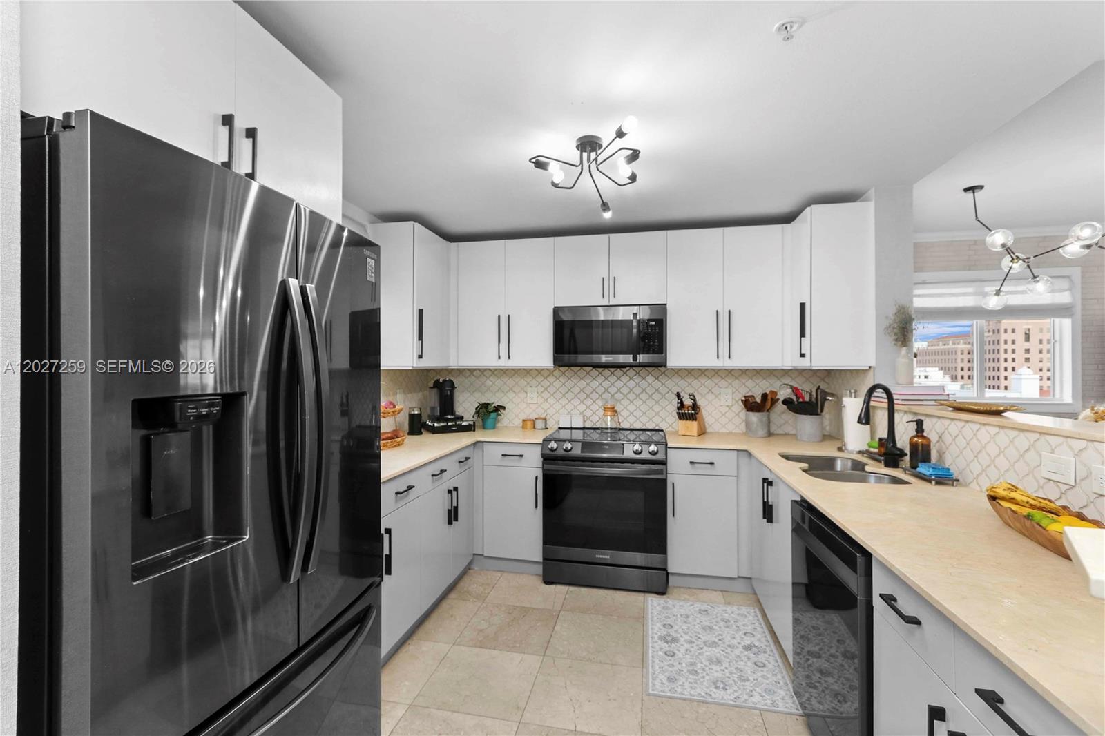 10 Aragon Ave #1106, Coral Gables FL 33134