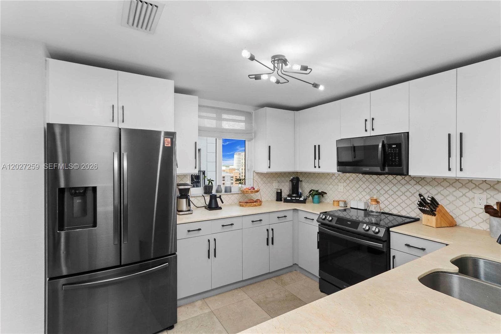 10 Aragon Ave #1106, Coral Gables FL 33134