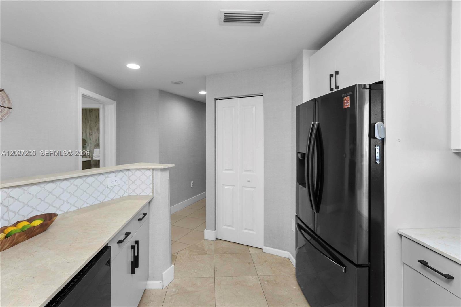 10 Aragon Ave #1106, Coral Gables FL 33134