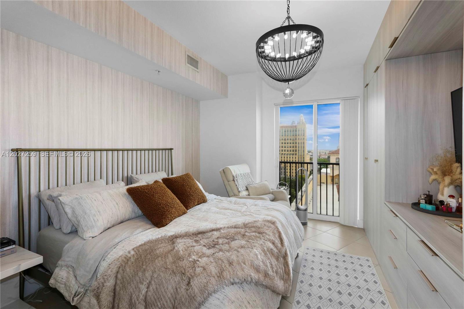 10 Aragon Ave #1106, Coral Gables FL 33134