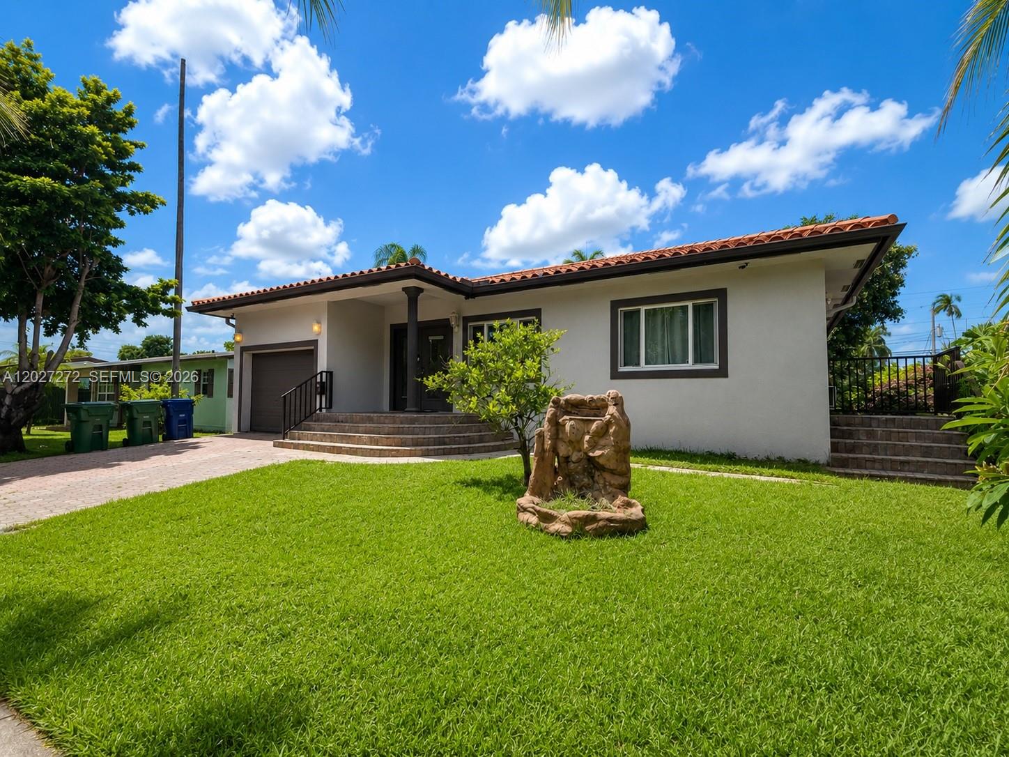 1101 NE 2nd St, Hallandale Beach FL 33009