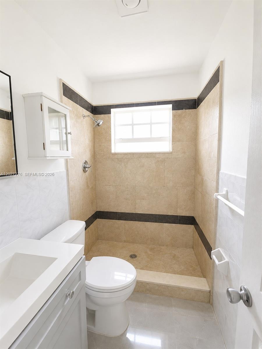1109 NE 4th Ct, Hallandale Beach FL 33009