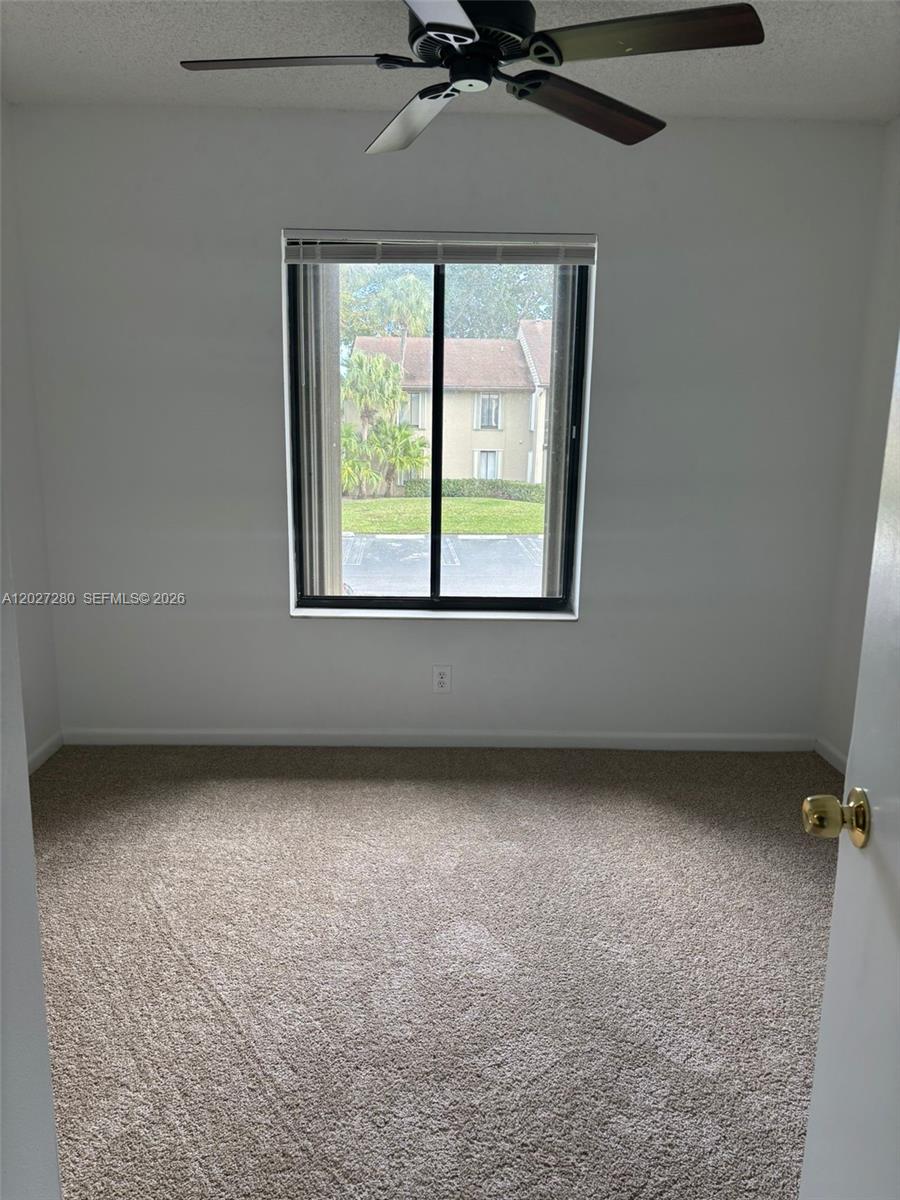 718 Sunny Pine Way #H2, Green Acres FL 33415