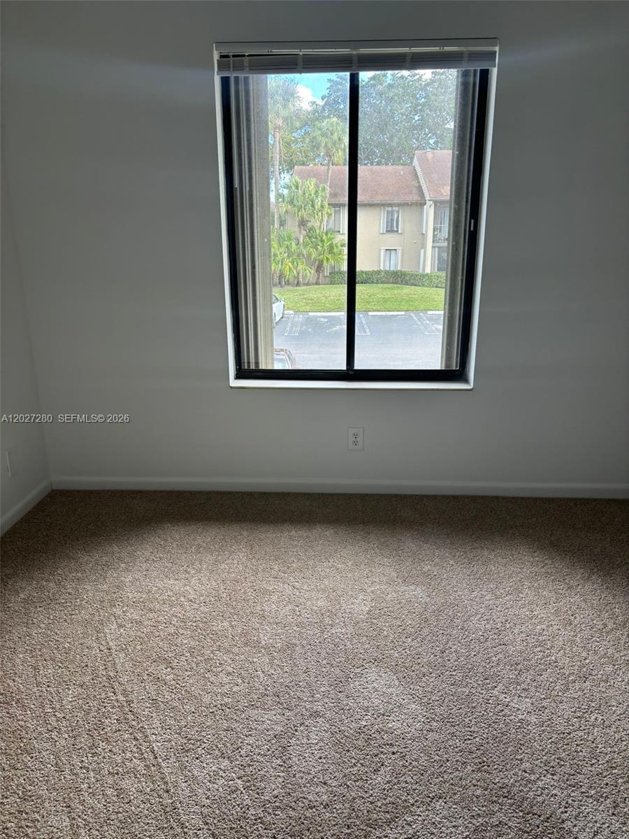 718 Sunny Pine Way #H2, Green Acres FL 33415