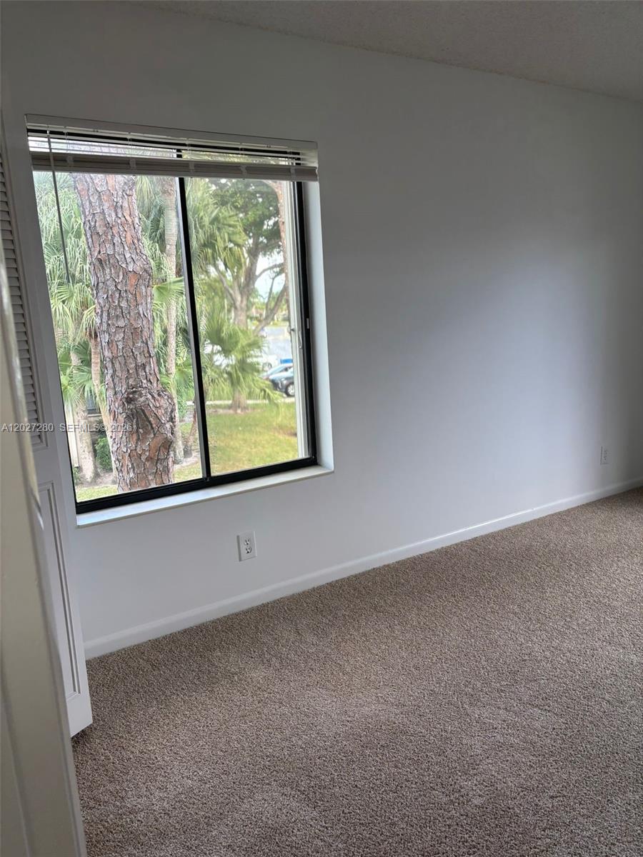 718 Sunny Pine Way #H2, Green Acres FL 33415