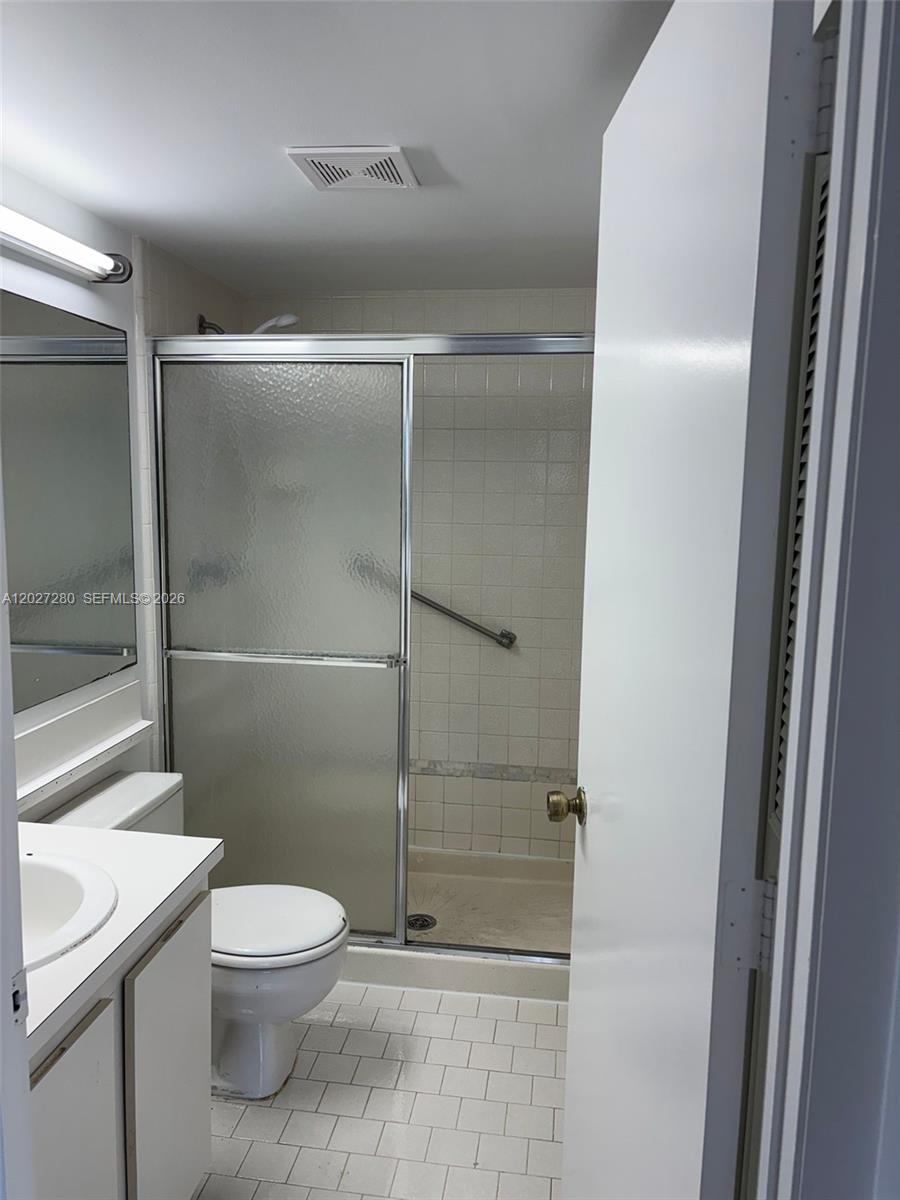 718 Sunny Pine Way #H2, Green Acres FL 33415