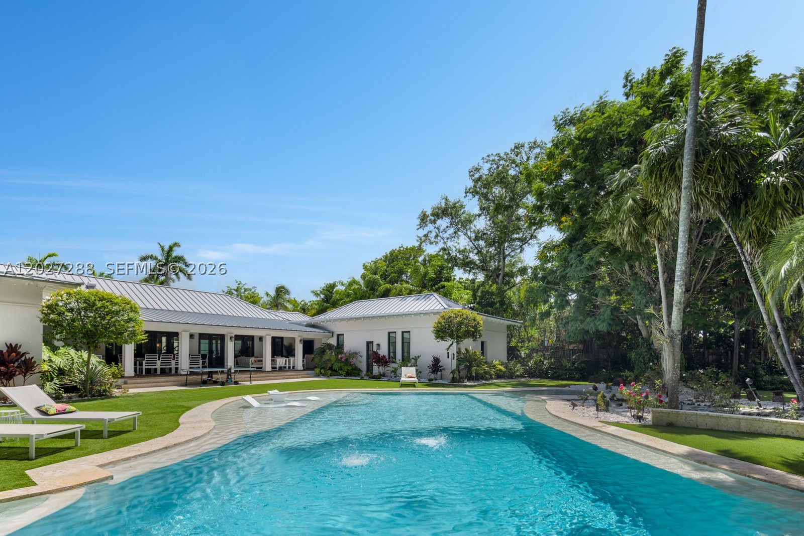 7101 SW 66th St, Miami FL 33143