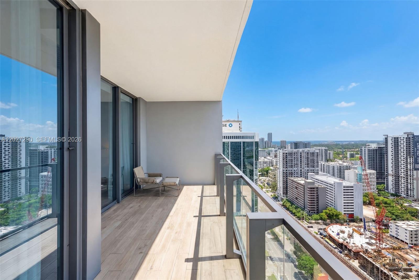 88 SW 7th St #2408, Miami FL 33130