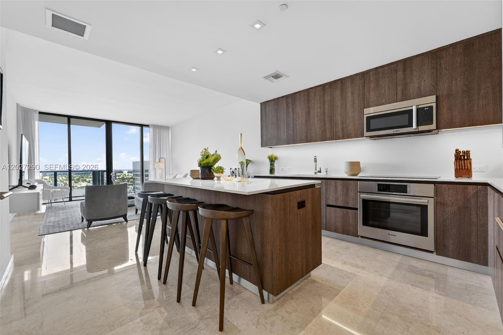88 SW 7th St #2408, Miami FL 33130