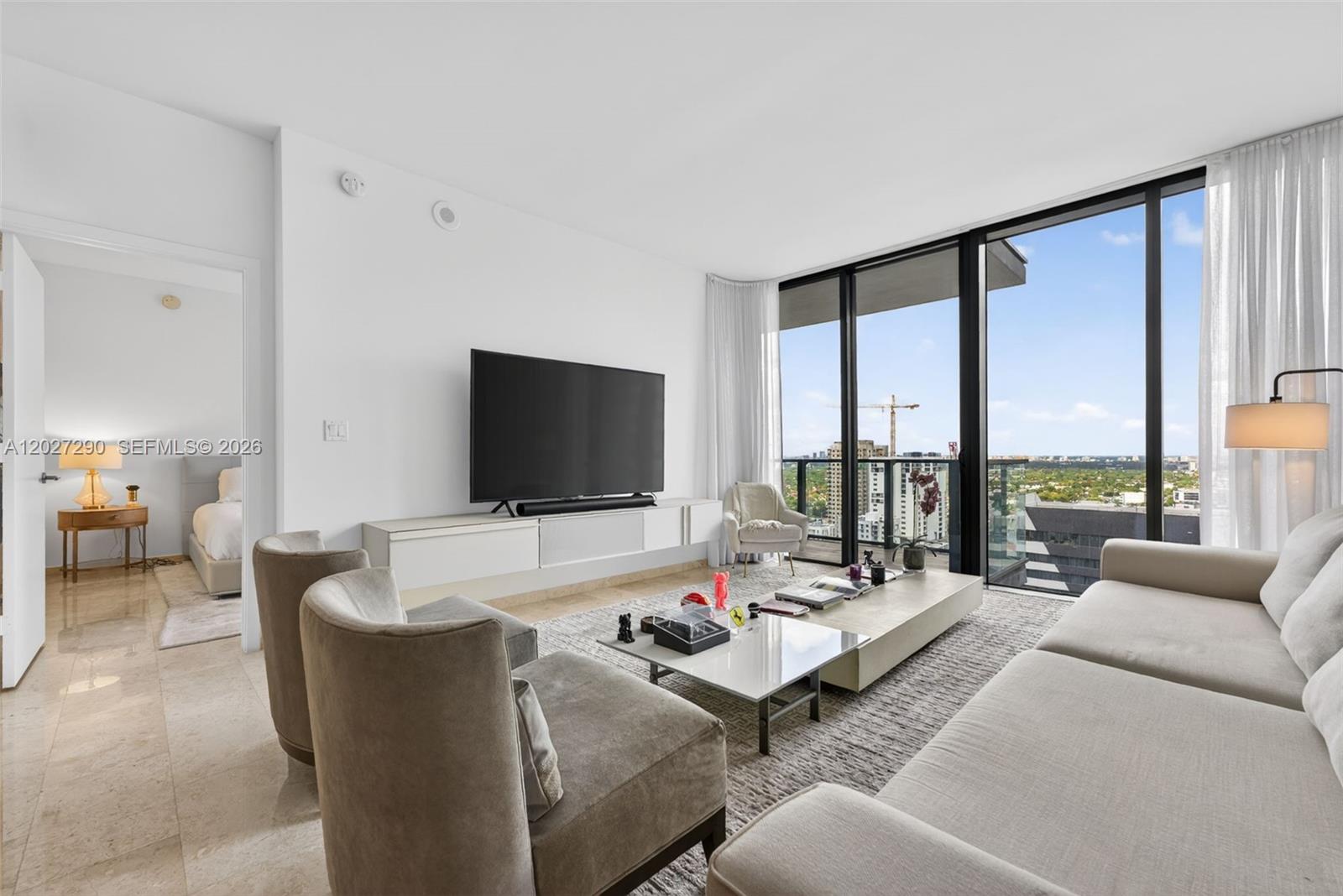 88 SW 7th St #2408, Miami FL 33130