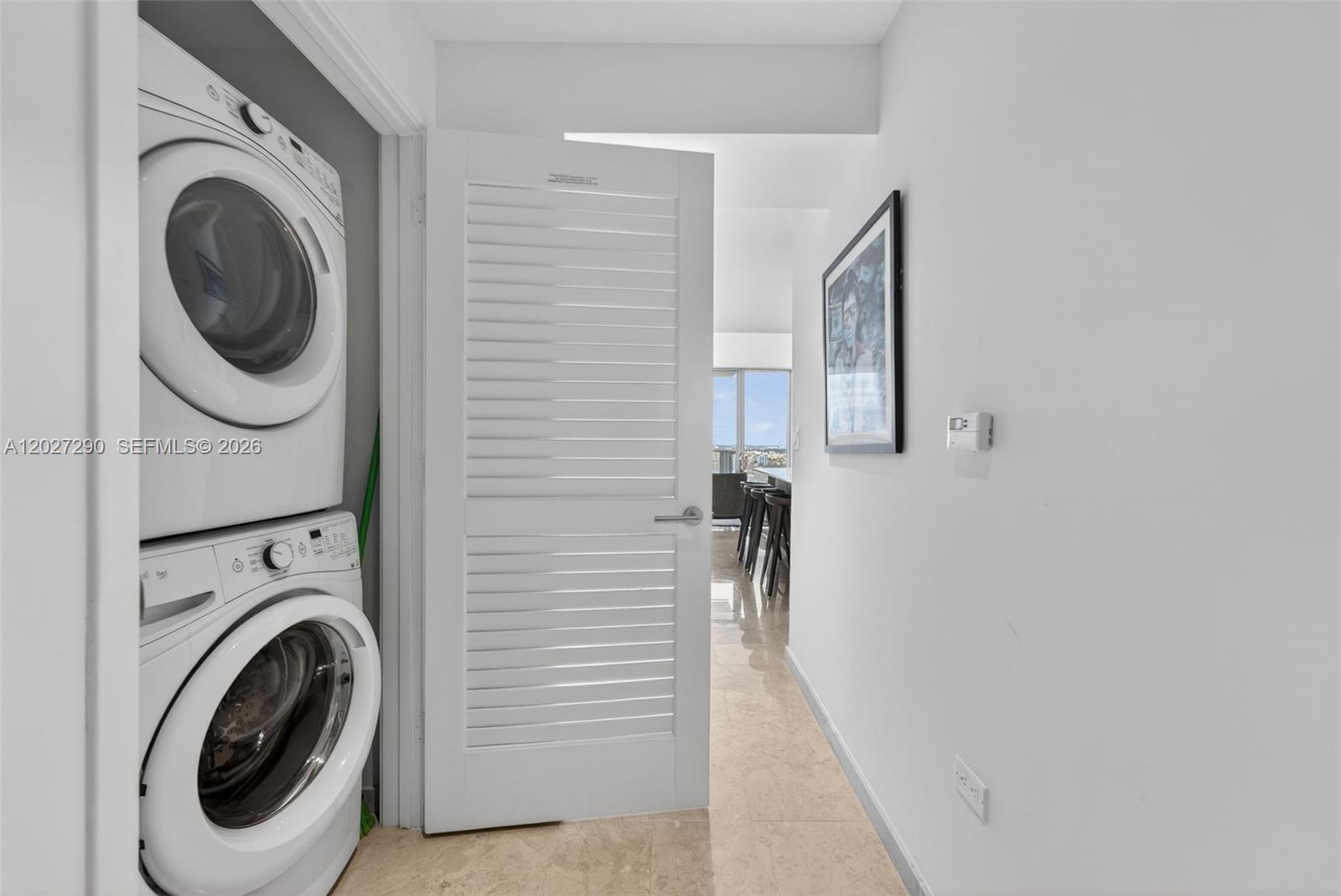 88 SW 7th St #2408, Miami FL 33130