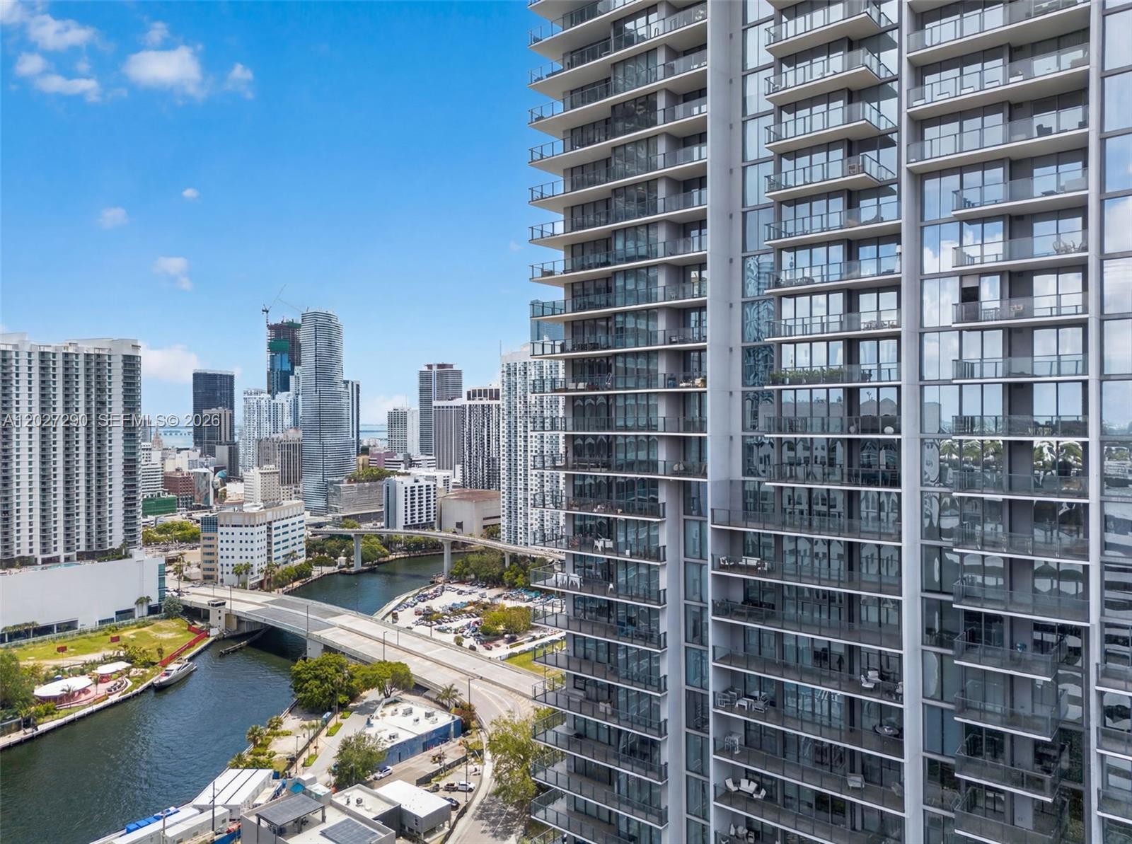 88 SW 7th St #2408, Miami FL 33130