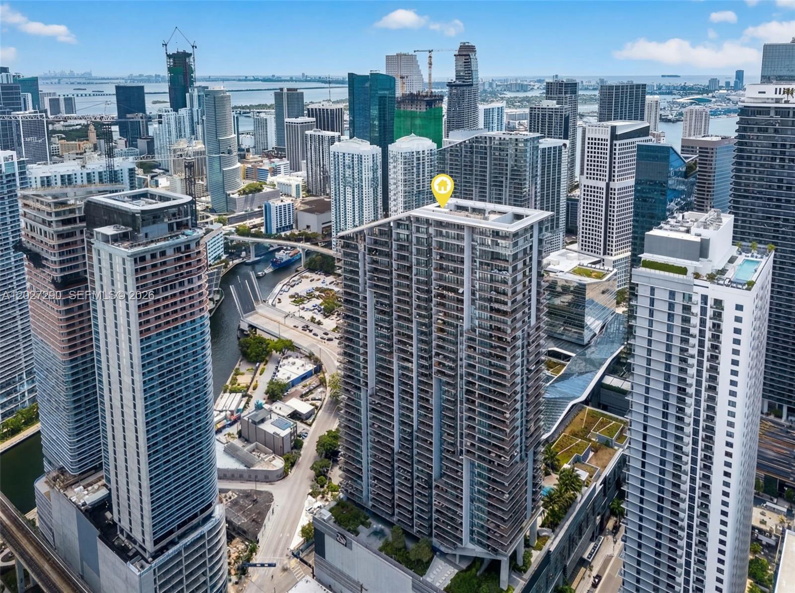 88 SW 7th St #2408, Miami FL 33130