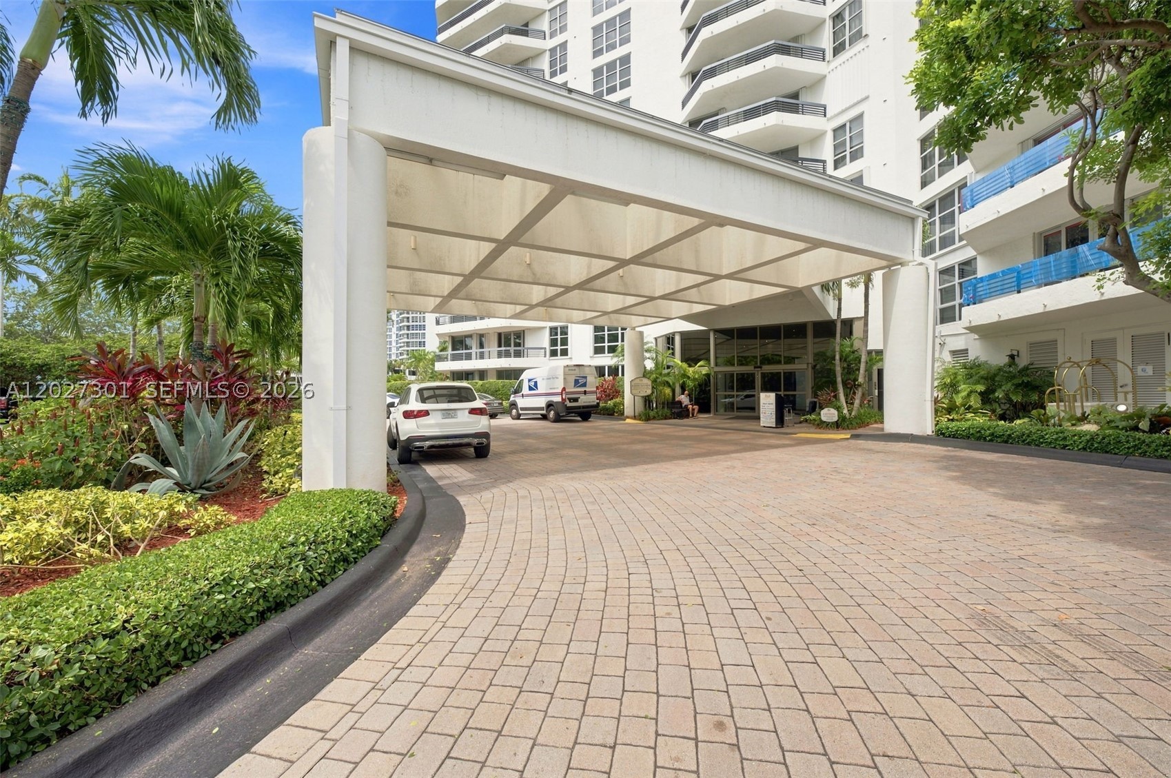 3500 Mystic Pointe Dr #2003, Aventura FL 33180