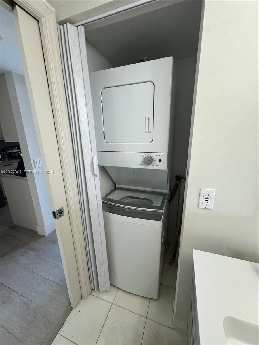 3500 Mystic Pointe Dr #2003, Aventura FL 33180