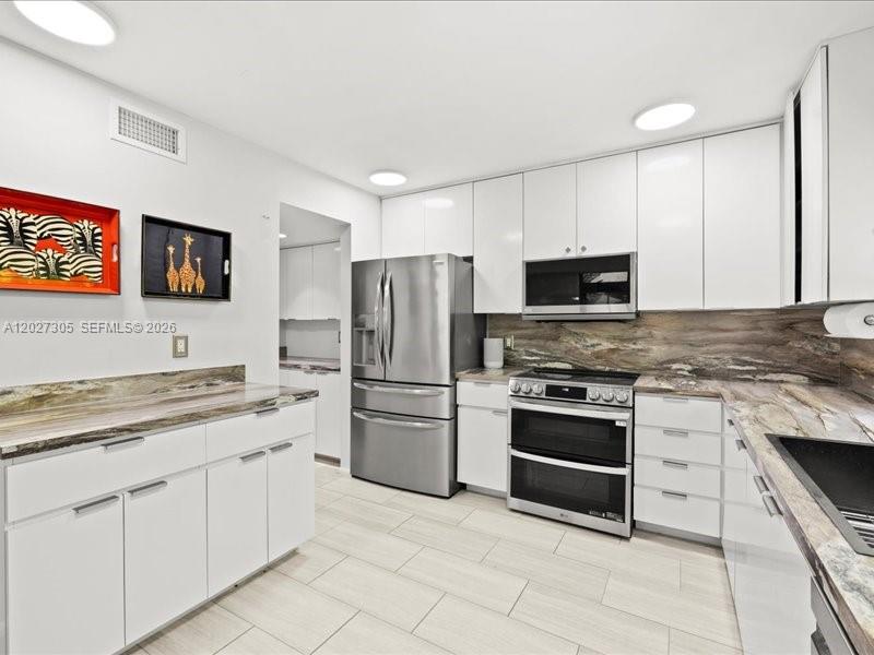 7362 Woodmont Ct, Boca Raton FL 33434