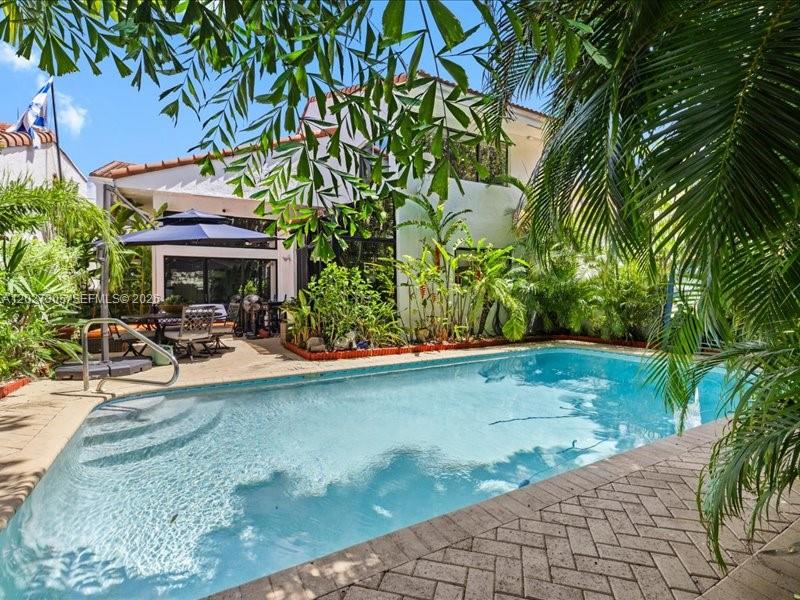 7362 Woodmont Ct, Boca Raton FL 33434