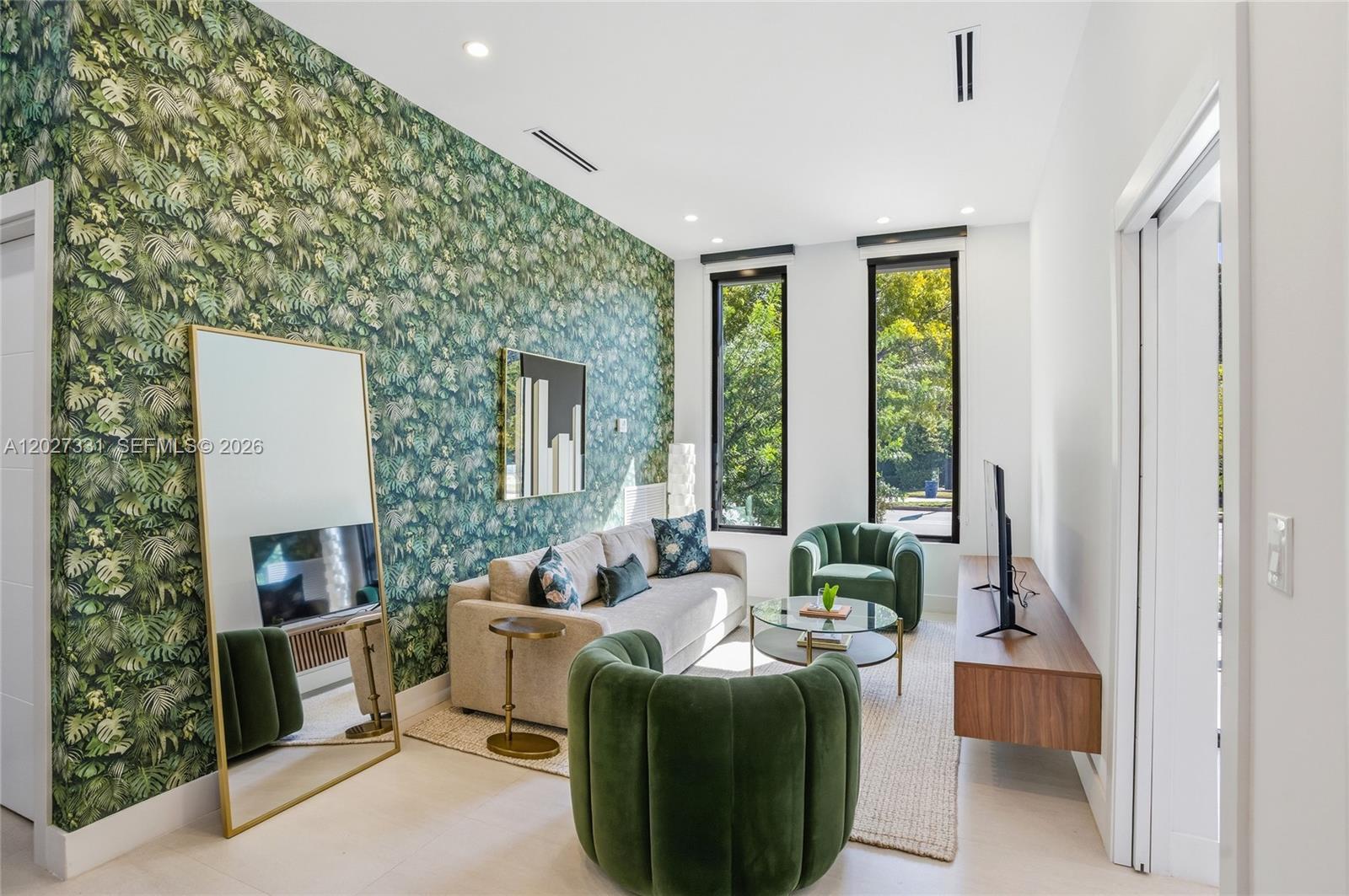 4354 Alton Rd, Miami Beach FL 33140