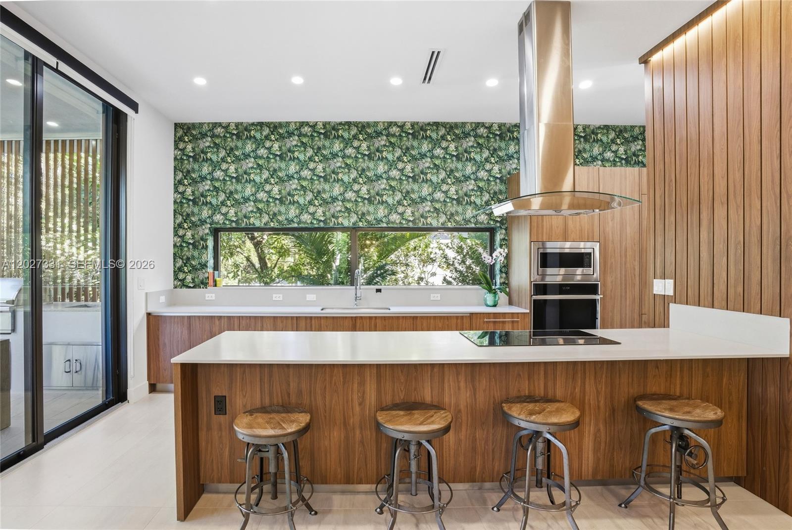 4354 Alton Rd, Miami Beach FL 33140