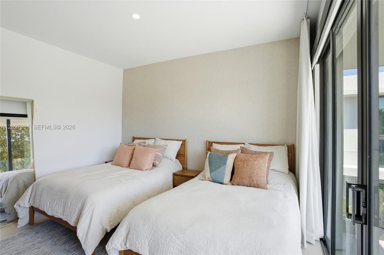 4354 Alton Rd, Miami Beach FL 33140