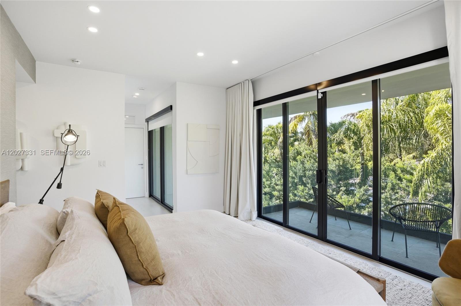 4354 Alton Rd, Miami Beach FL 33140