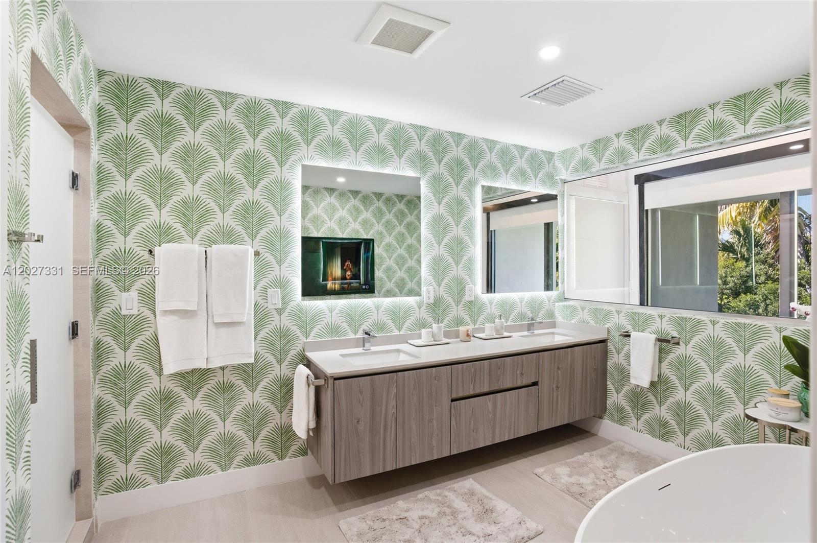 4354 Alton Rd, Miami Beach FL 33140