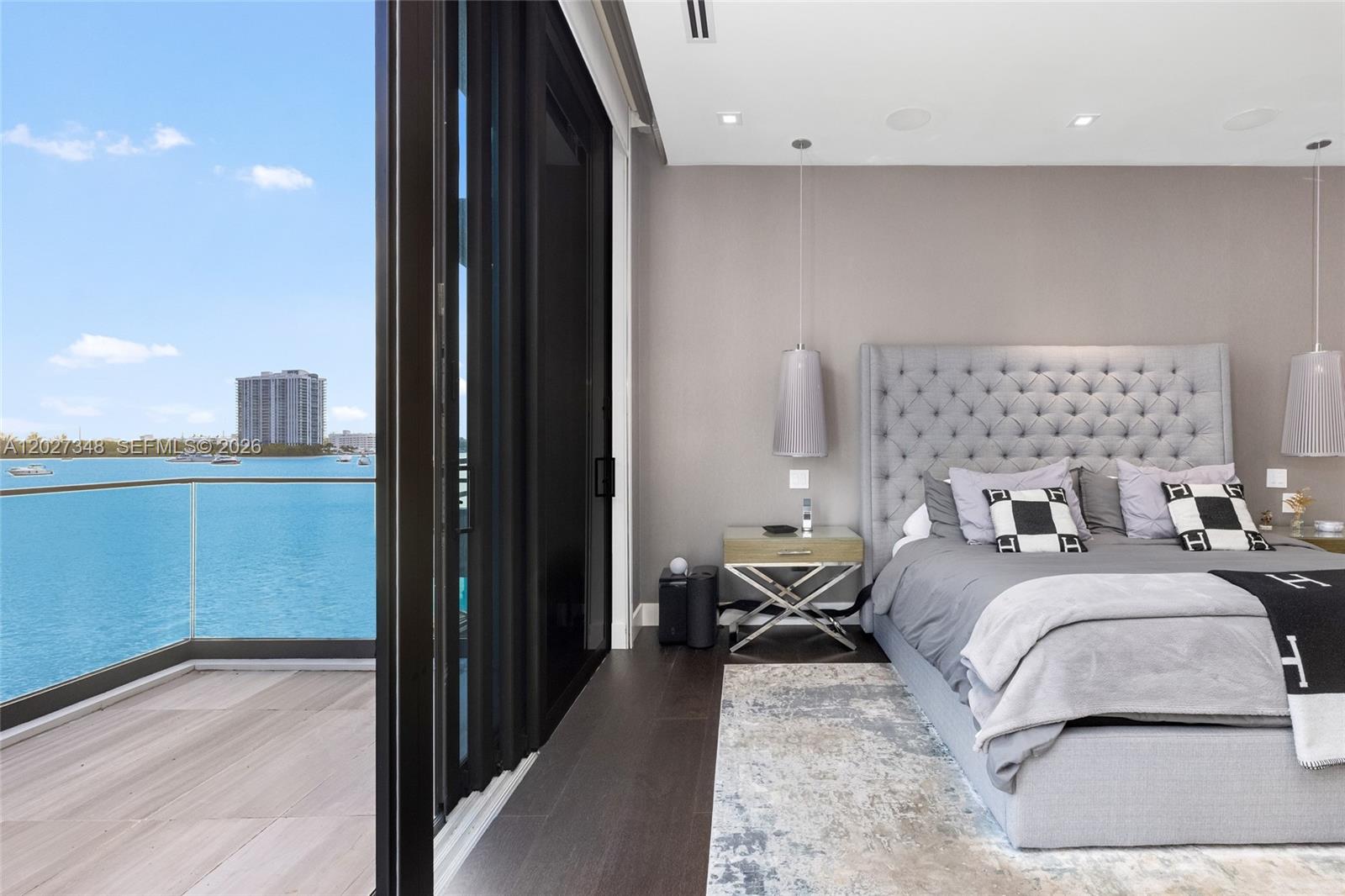 16470 NE 30th Ave, North Miami Beach FL 33160