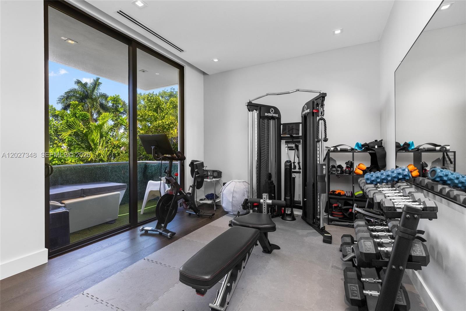 16470 NE 30th Ave, North Miami Beach FL 33160
