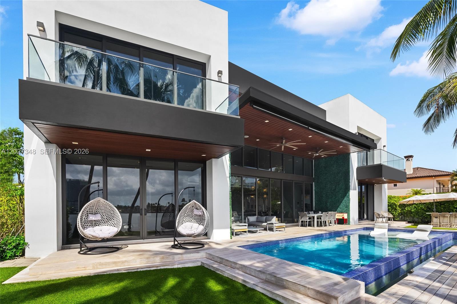 16470 NE 30th Ave, North Miami Beach FL 33160