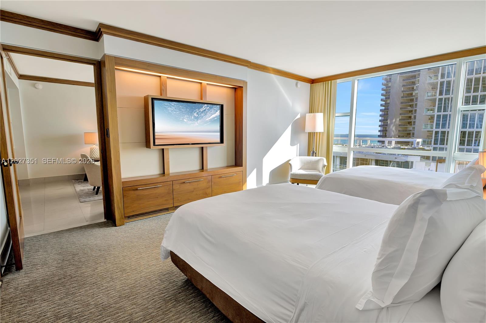 6801 Collins Ave #806, Miami Beach FL 33141