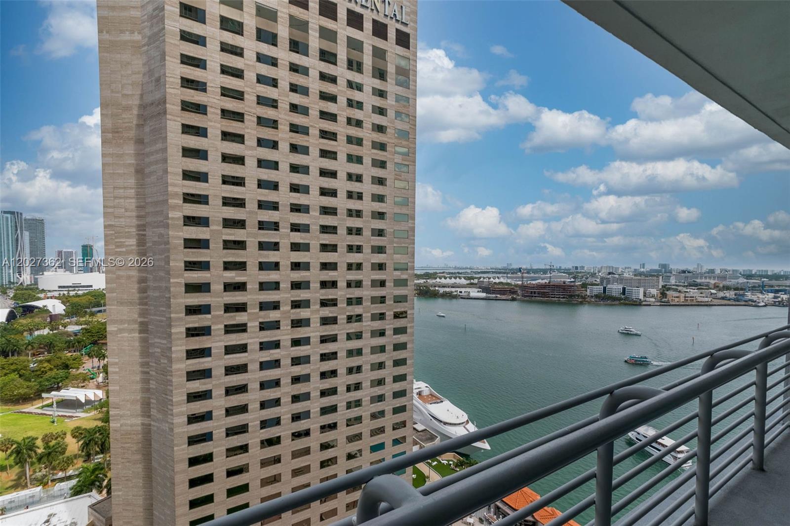 335 S Biscayne Blvd #2402, Miami FL 33131