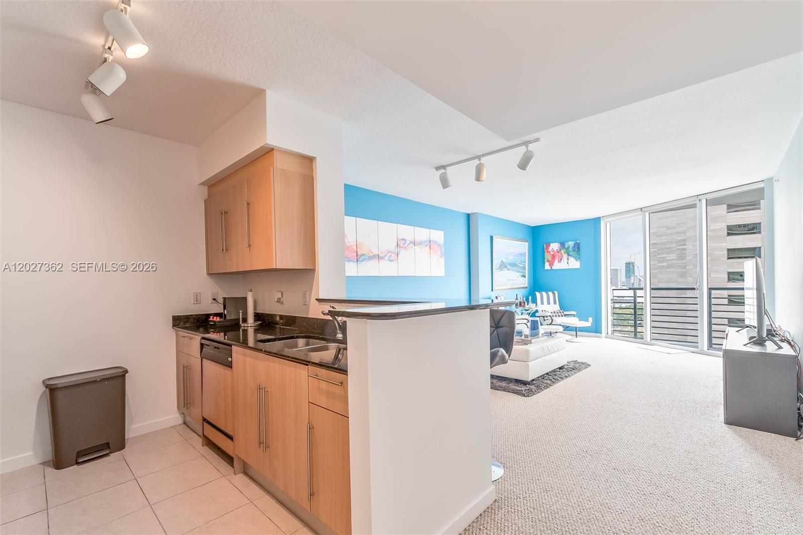 335 S Biscayne Blvd #2402, Miami FL 33131