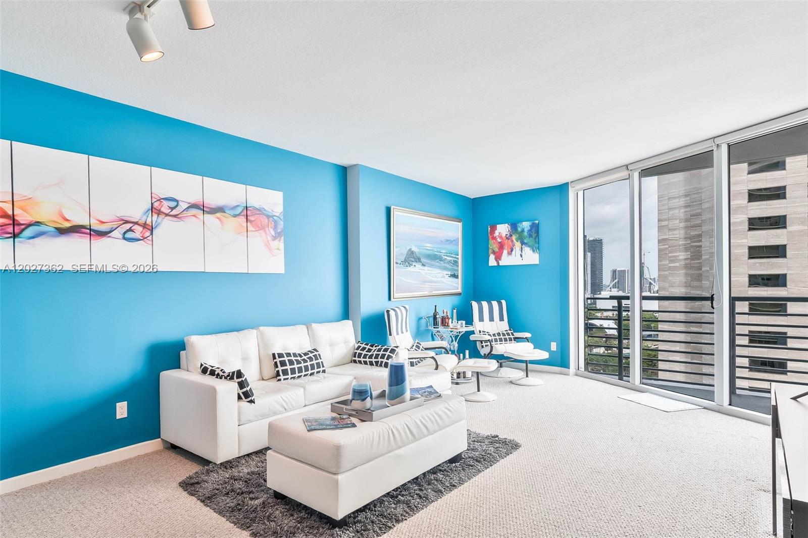 335 S Biscayne Blvd #2402, Miami FL 33131