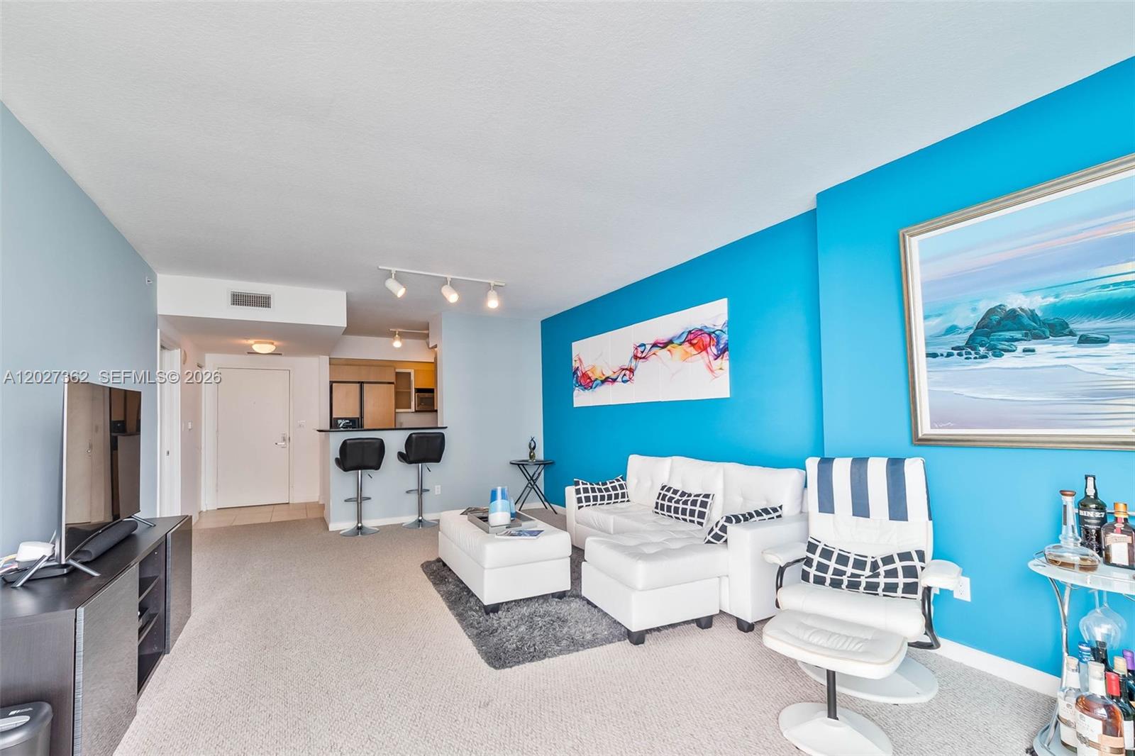 335 S Biscayne Blvd #2402, Miami FL 33131