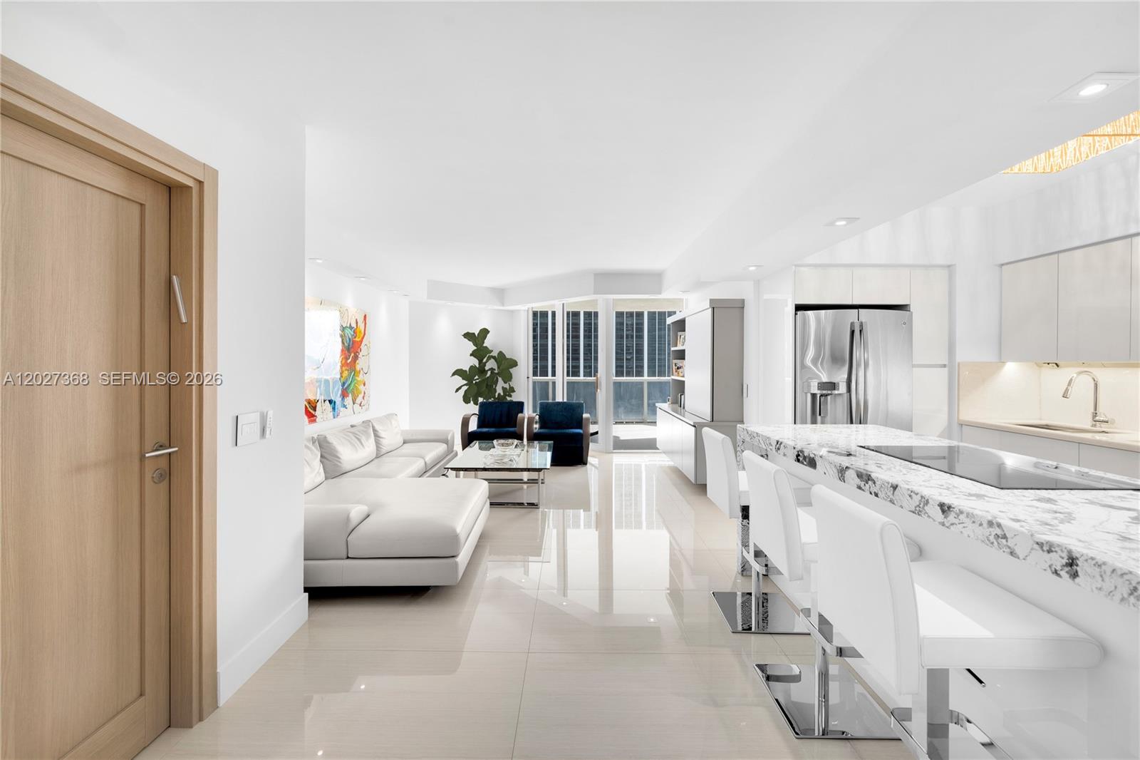 4779 Collins Ave #908, Miami Beach FL 33140