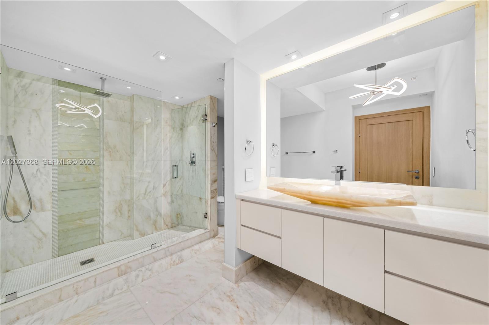 4779 Collins Ave #908, Miami Beach FL 33140