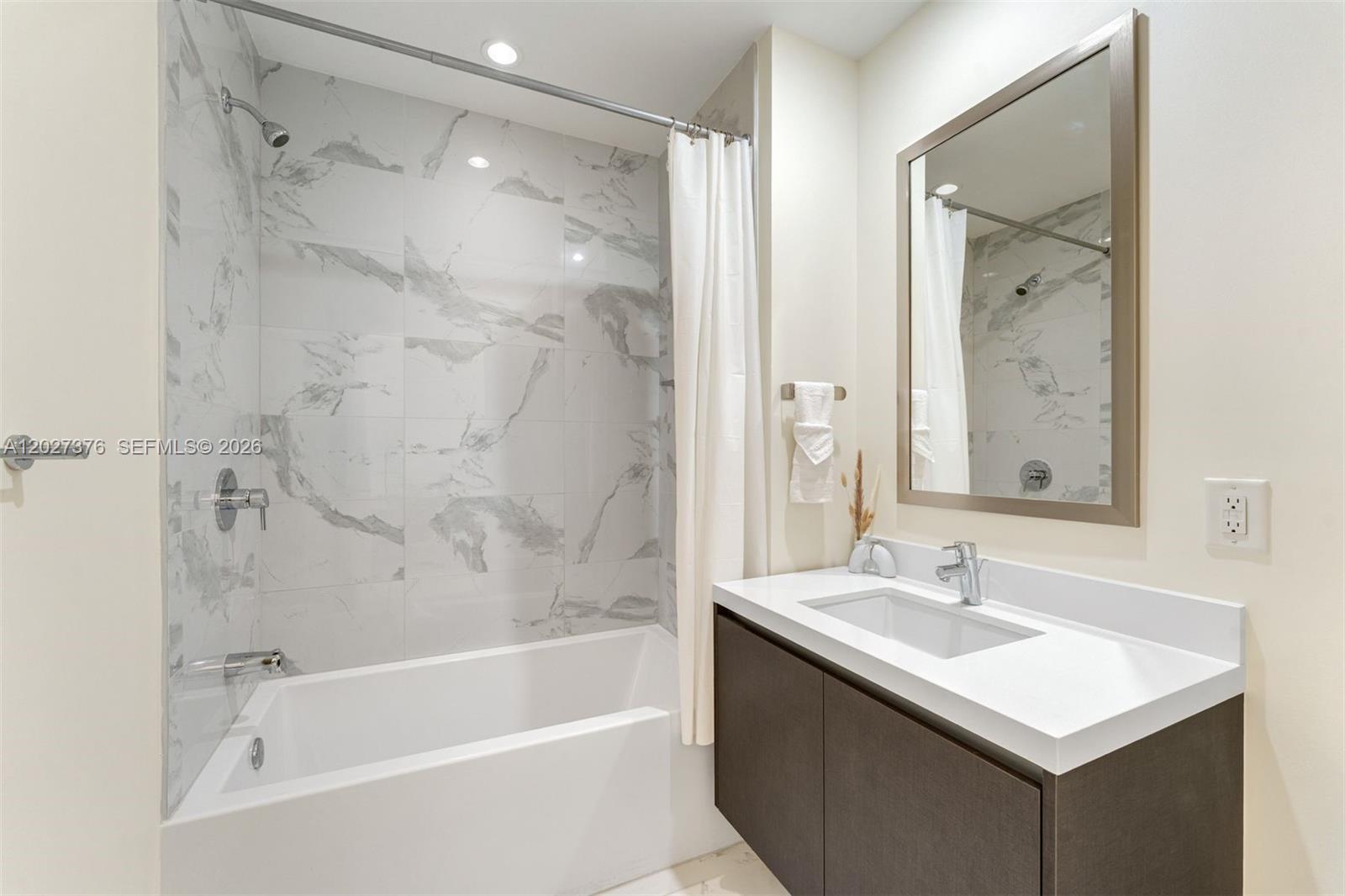 851 NE 1st Ave #2308, Miami FL 33132