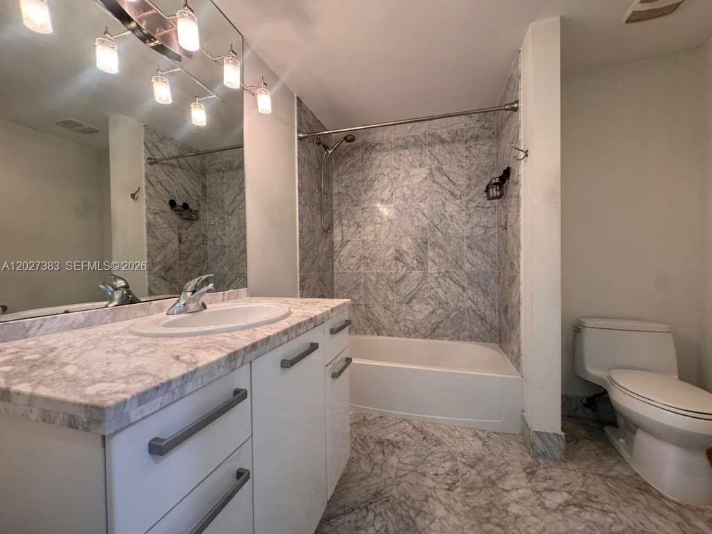 253 NE 2nd St #324, Miami FL 33132