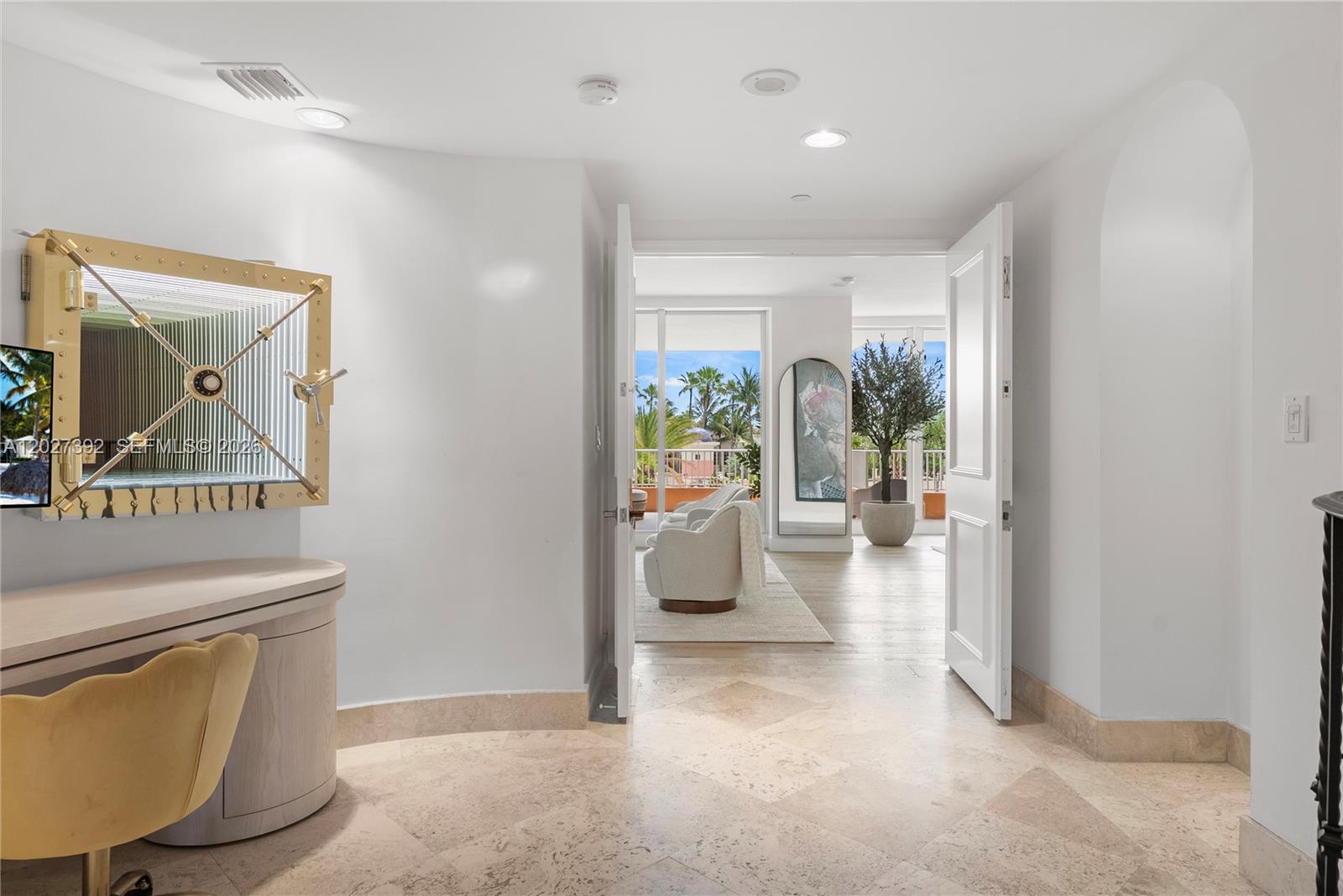 785 Crandon Blvd #205/305, Key Biscayne FL 33149