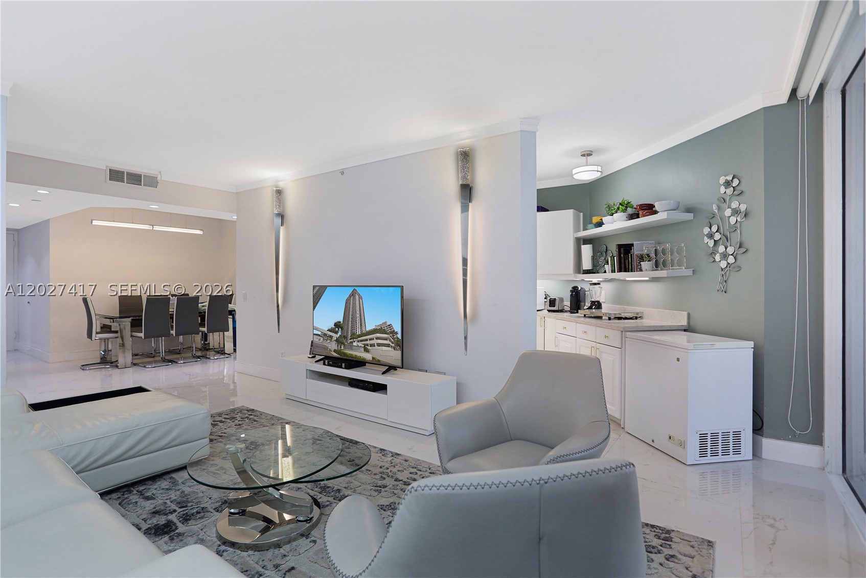 4775 COLLINS AV #1804, Miami Beach FL 33140