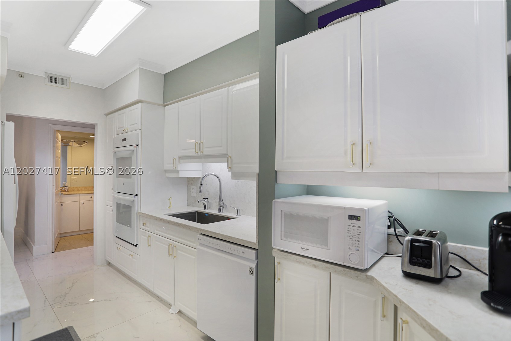 4775 COLLINS AV #1804, Miami Beach FL 33140