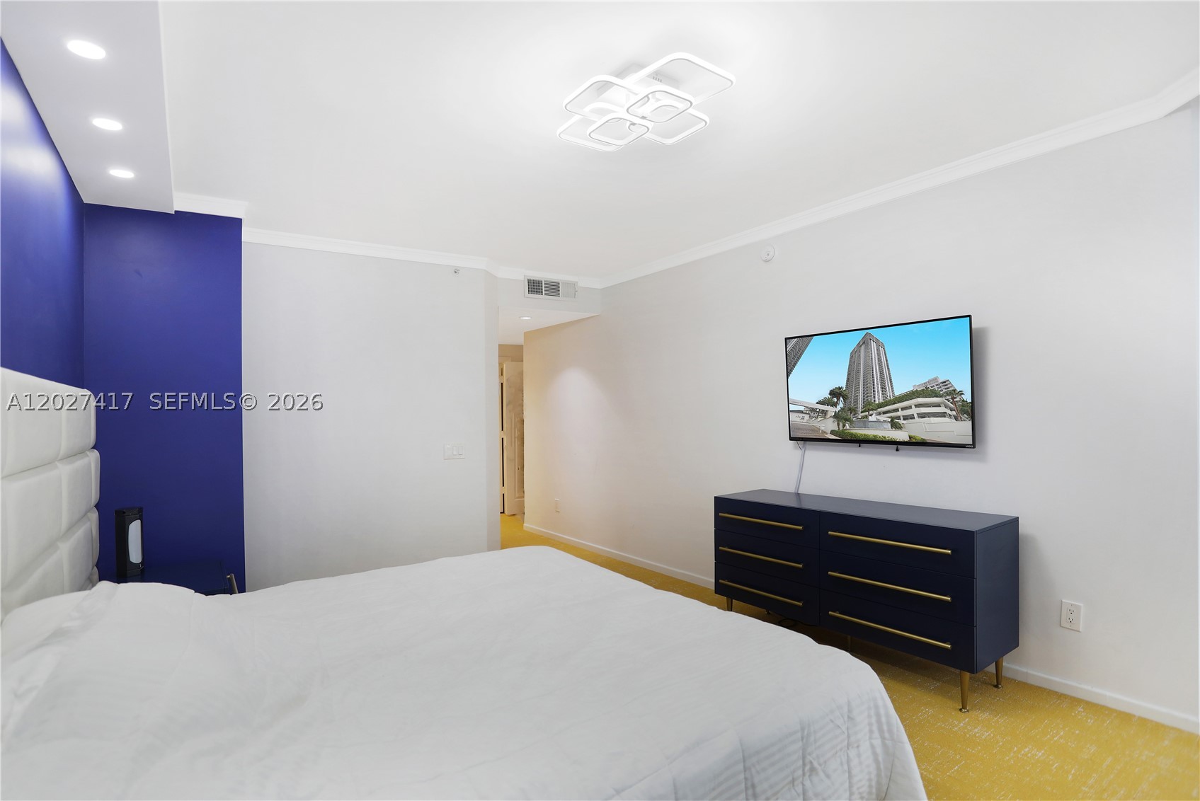 4775 COLLINS AV #1804, Miami Beach FL 33140